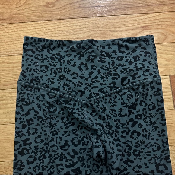 Athleta Leopard Elation Ultra High Rise Tight - Picture 2 of 5